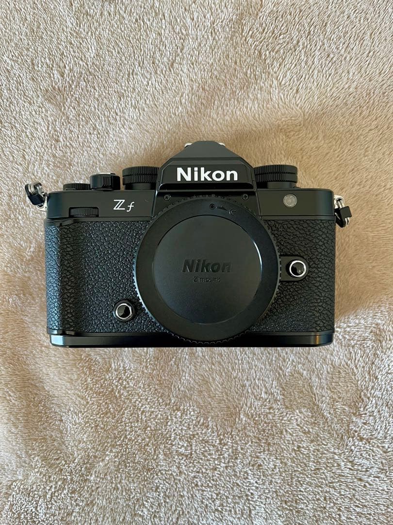 Nikon Zf 40mm f/2 SE Kit【ショット小・保護フィルター付】