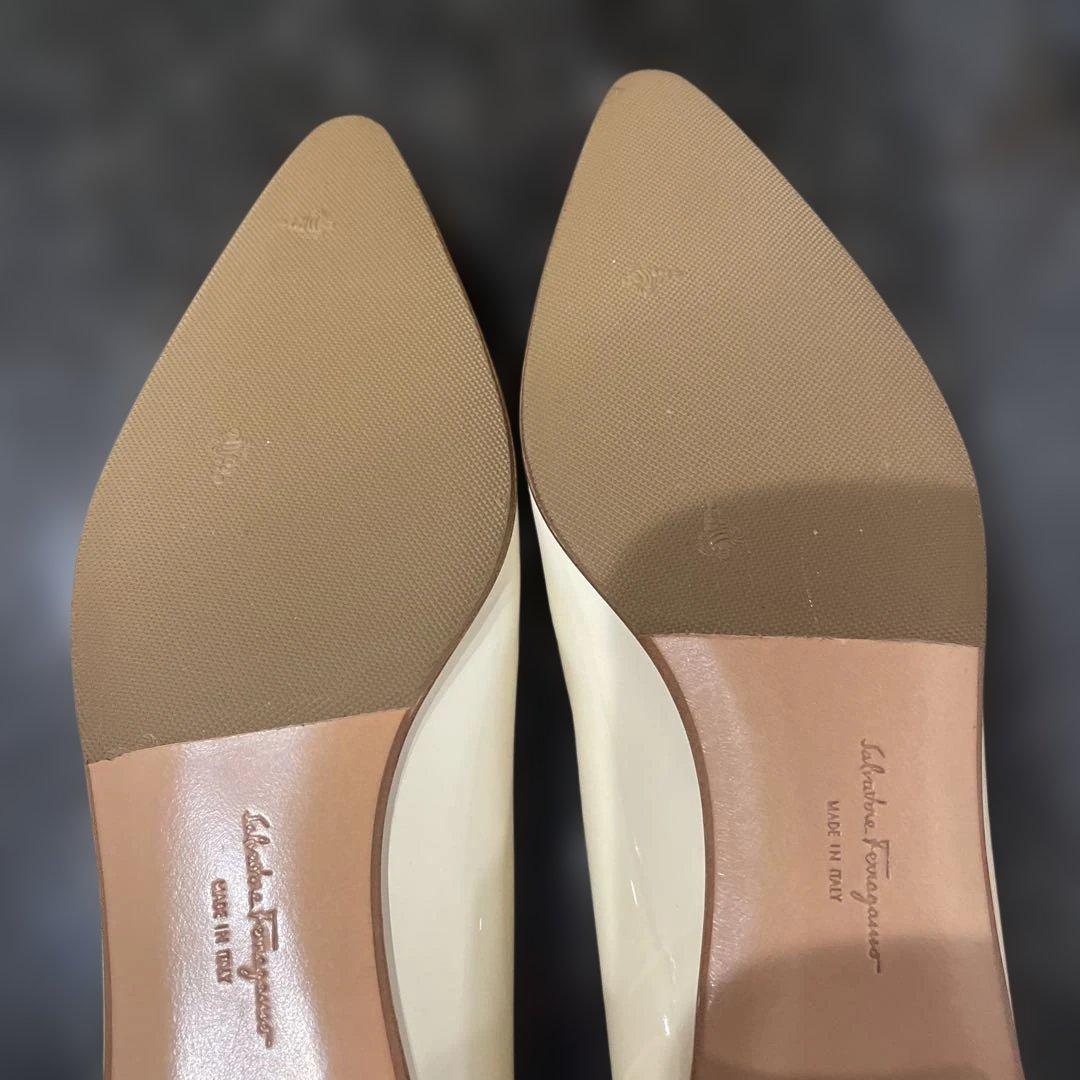 ✨未使用品✨サルヴァトーレフェラガモ　ヴァラ　バレリーナシューズ