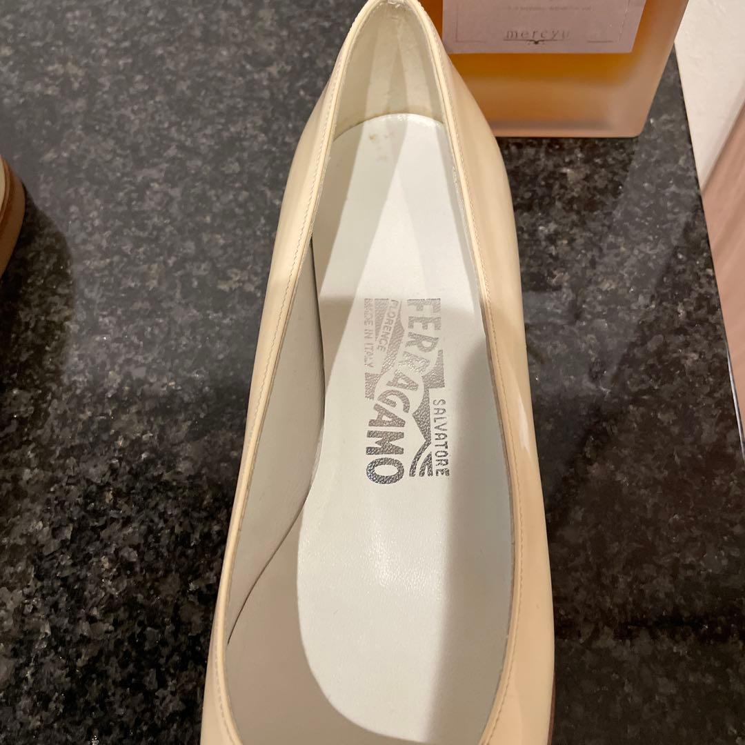 ✨未使用品✨サルヴァトーレフェラガモ　ヴァラ　バレリーナシューズ