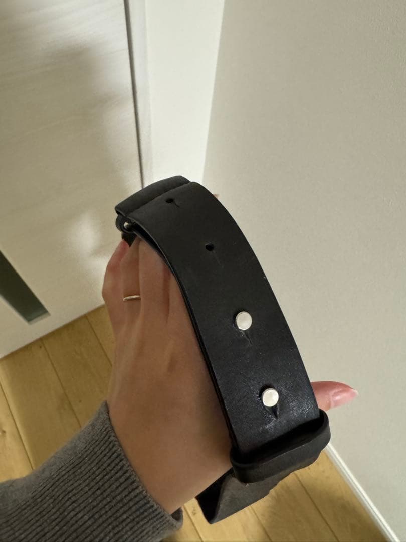 COS クロスボディレザーバッグ ブラック