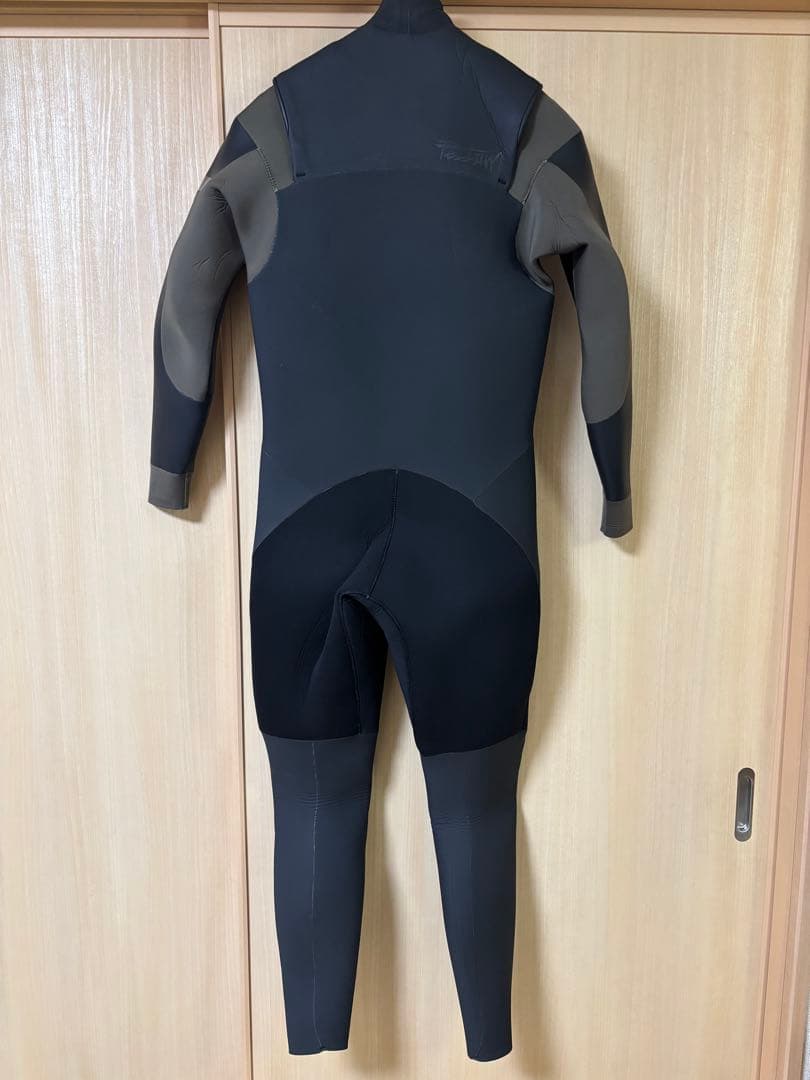 FELLOW メンズ セミドライ チェストジップ 5x3mm MLB