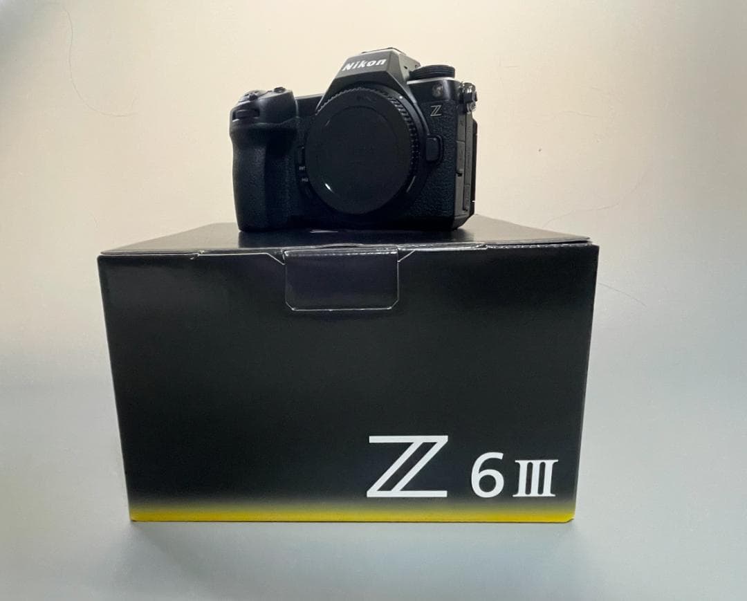 Nikon Z 6 ⅲ ボディと付属品、カメラバッグ付き★3年保証
