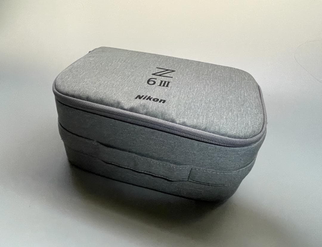 Nikon Z 6 ⅲ ボディと付属品、カメラバッグ付き★3年保証
