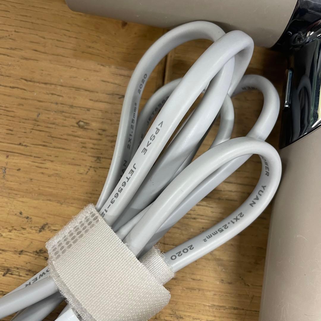 動作品 絹女 KINUJO ヘアドライヤー KH002 ベージュ