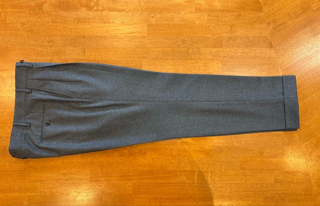 【極美品】タグ付　Eminento OSAKUライン グレー ウールスラックス