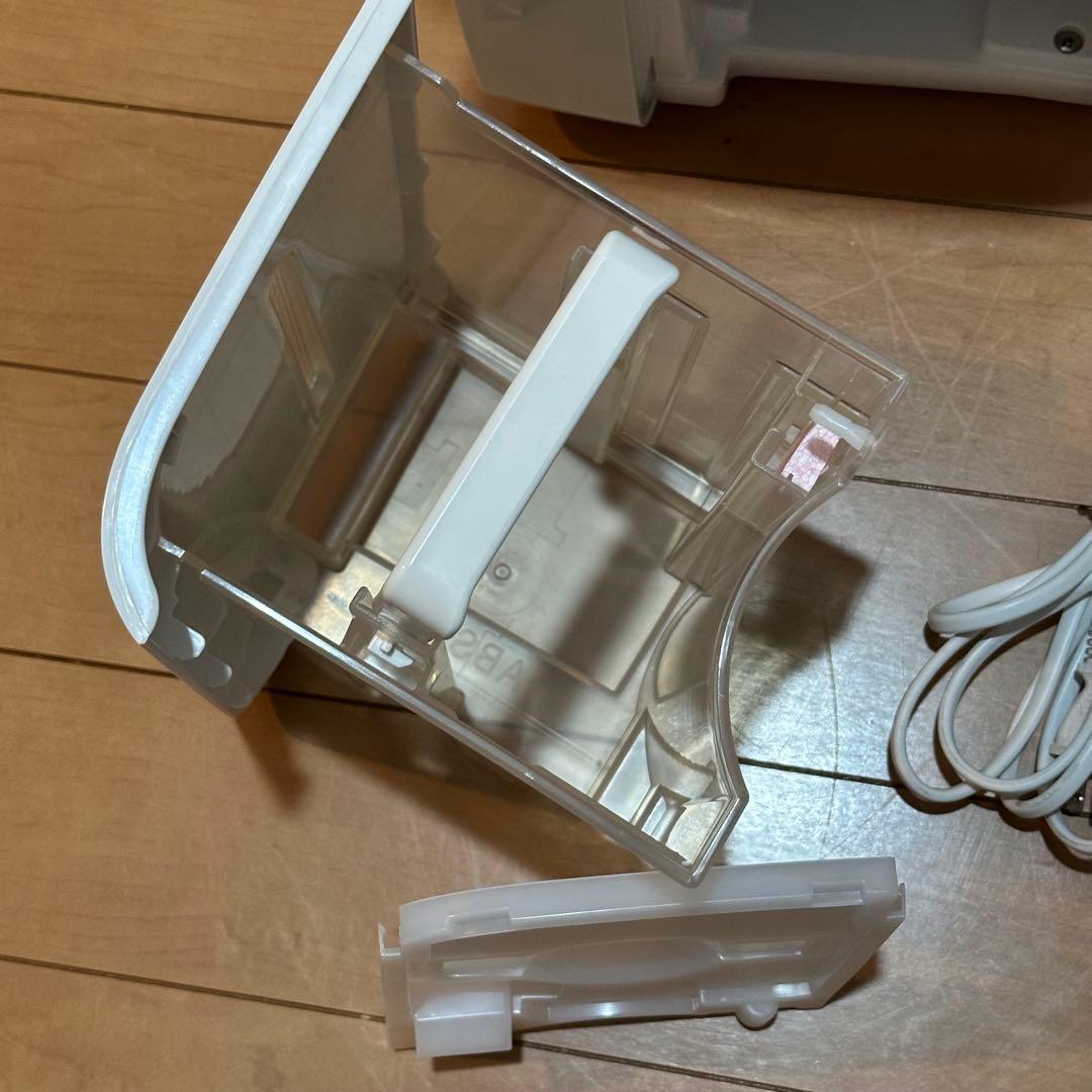 SHARPプラズマクラスター 衣類乾燥 除湿機　CM-L100-W 2021