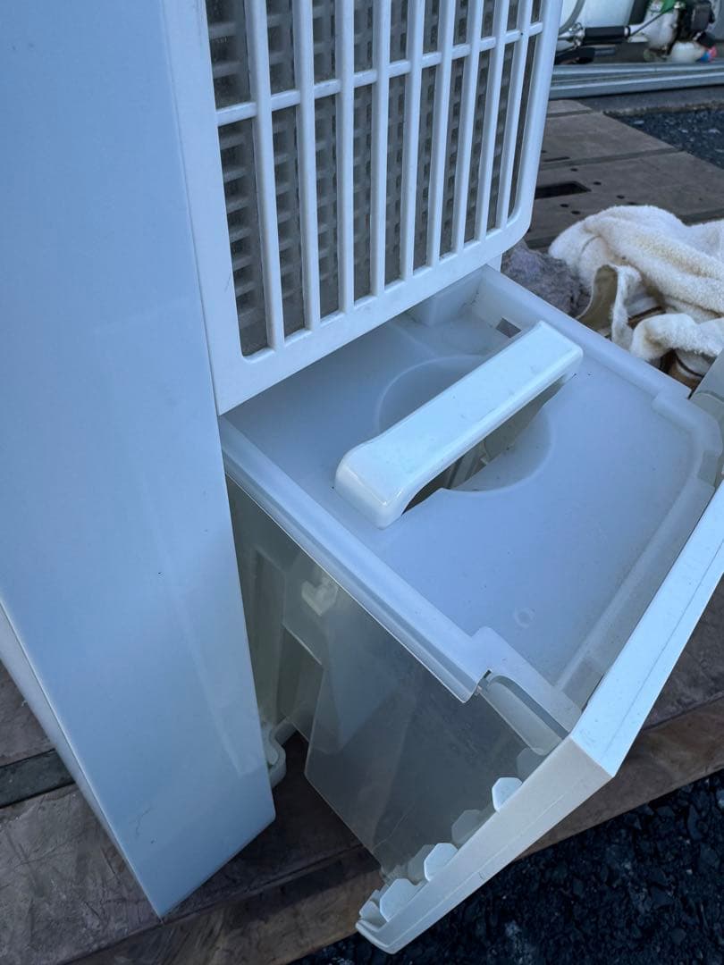 CM-N100-W SHARP 除湿機 ホワイト 2021年式