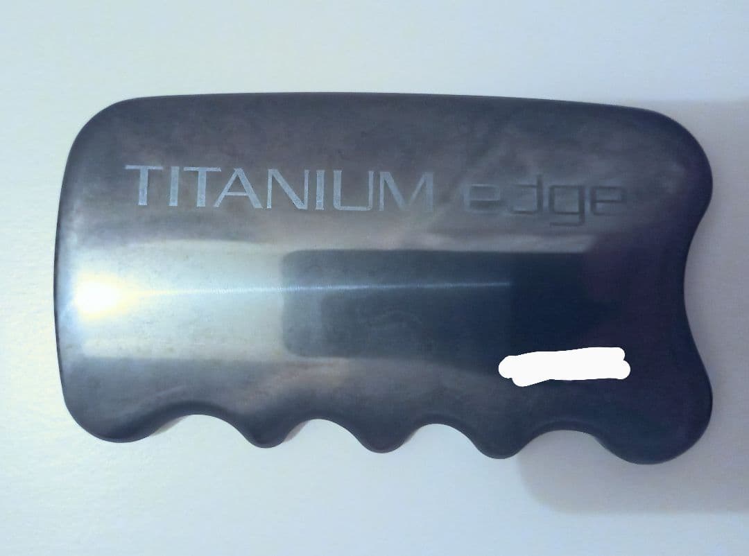 【明日2/28 23:59まで値下げ中】ヨサ　チタニウムエッジ