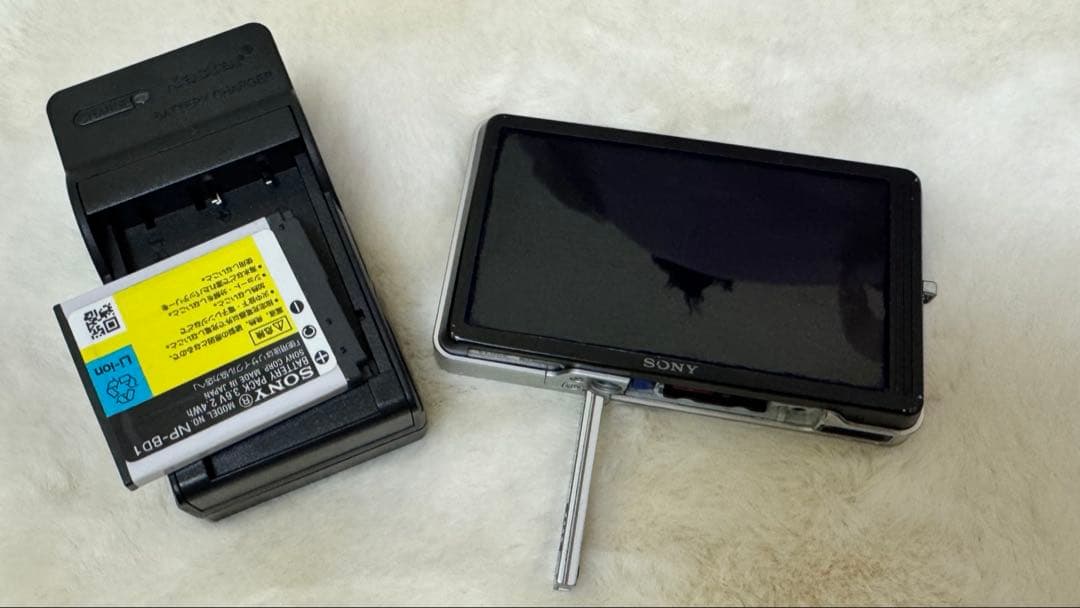 Sony cyber-shot デジタルカメラ、バッテリー、チャージャーセット