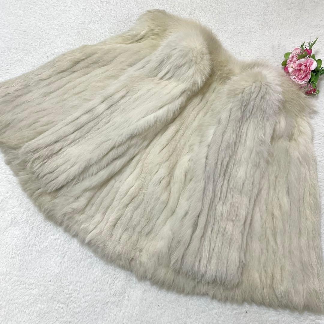 美品◎ブルーフォックス 本毛皮 ファーコート ホワイト系 L相当 ふさふさ