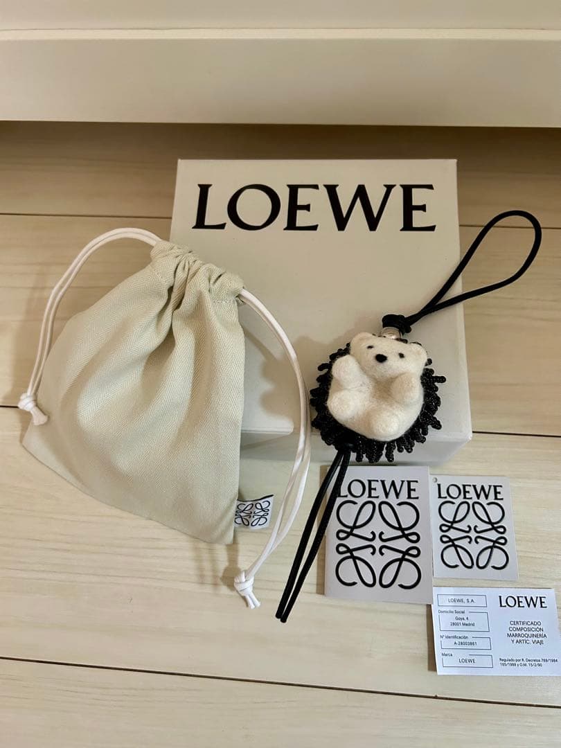LOEWE ハリネズミチャーム　未使用　銀座三越購入
