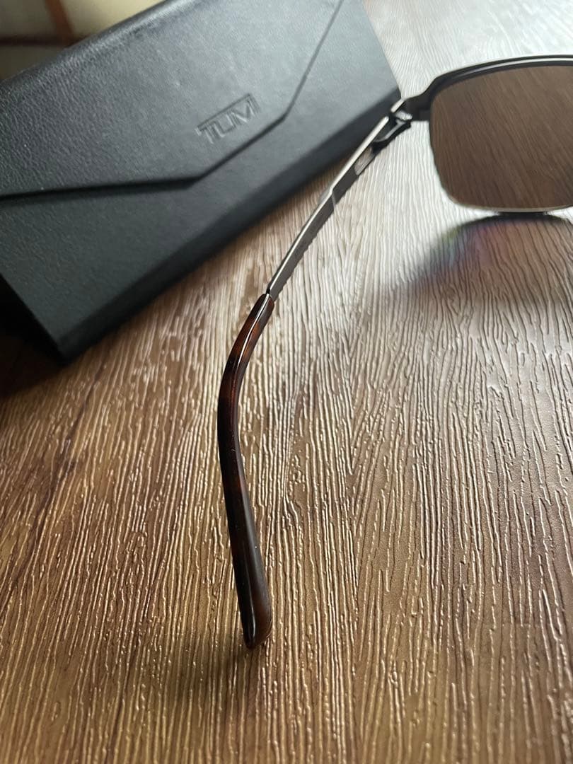 TUMI STU093J マッドダークブラウン サングラス チタン　ケース付き