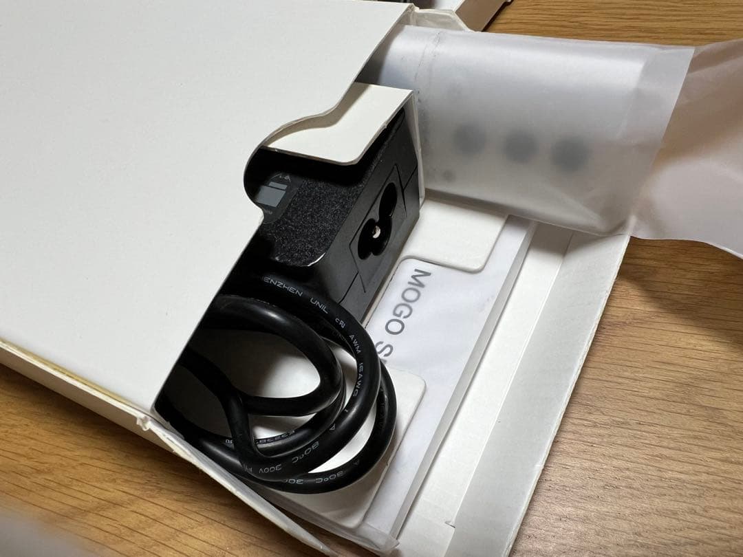 XGIMI Mogo Pro Harman Kardonプロジェクター本体