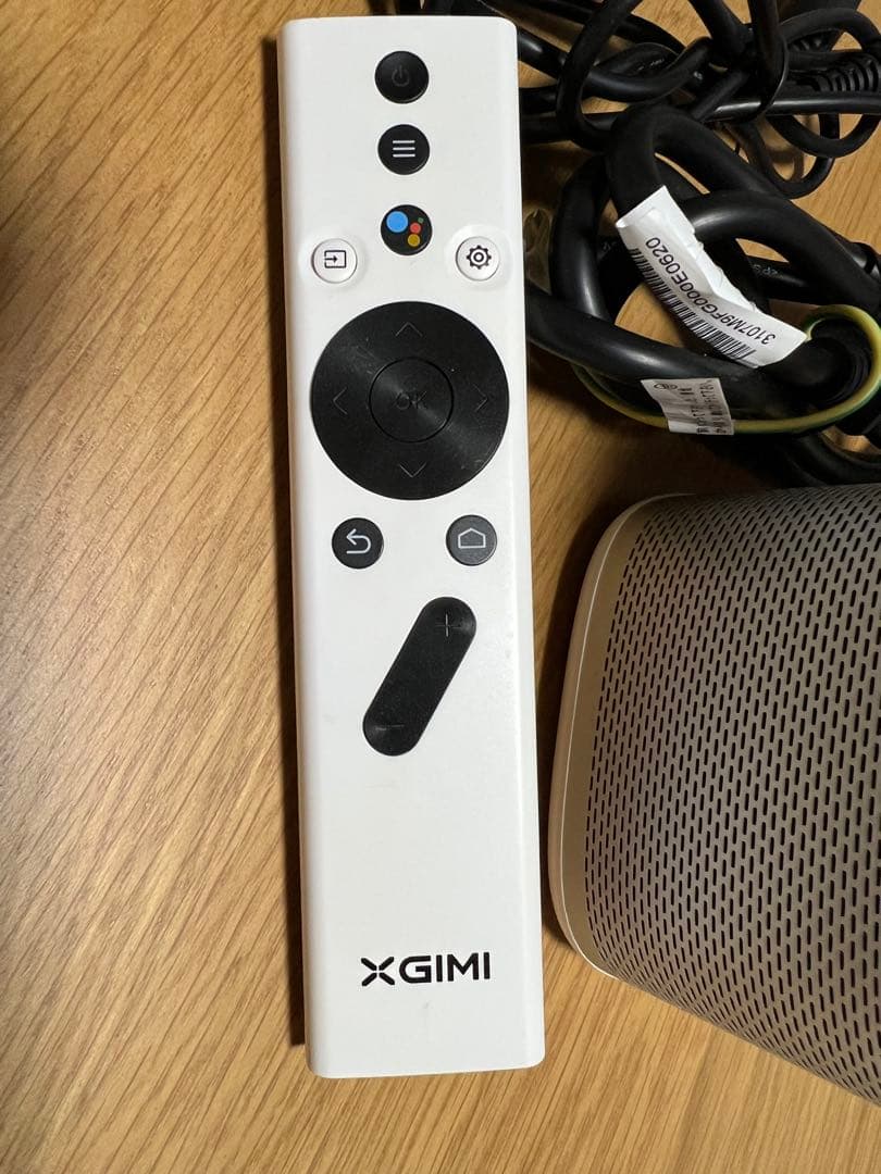 XGIMI Mogo Pro Harman Kardonプロジェクター本体