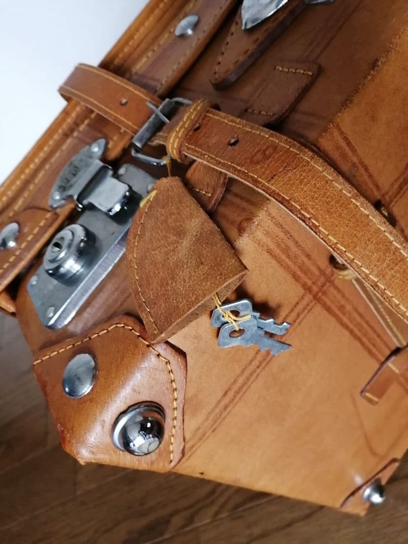 ヴィンテージレザー トランク 中型
