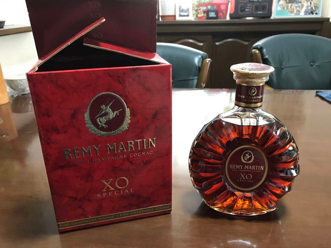 【新品・箱付き】レミーマルタンXO SPECIAL 700ml ブランデー