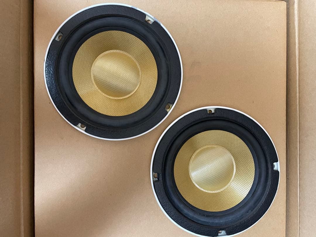 VERITAS AccuBass 6.5インチスピーカー