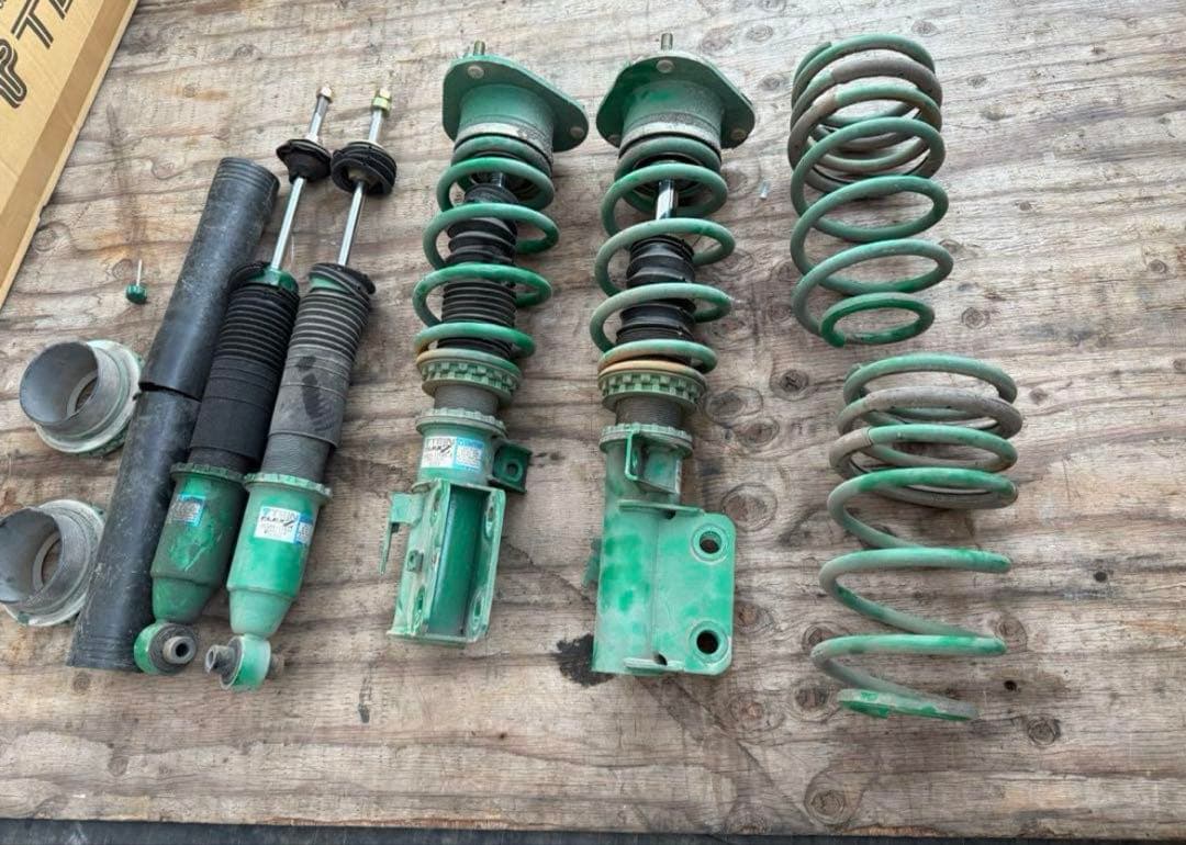 a専用　zvw30プリウス　TEIN車高調