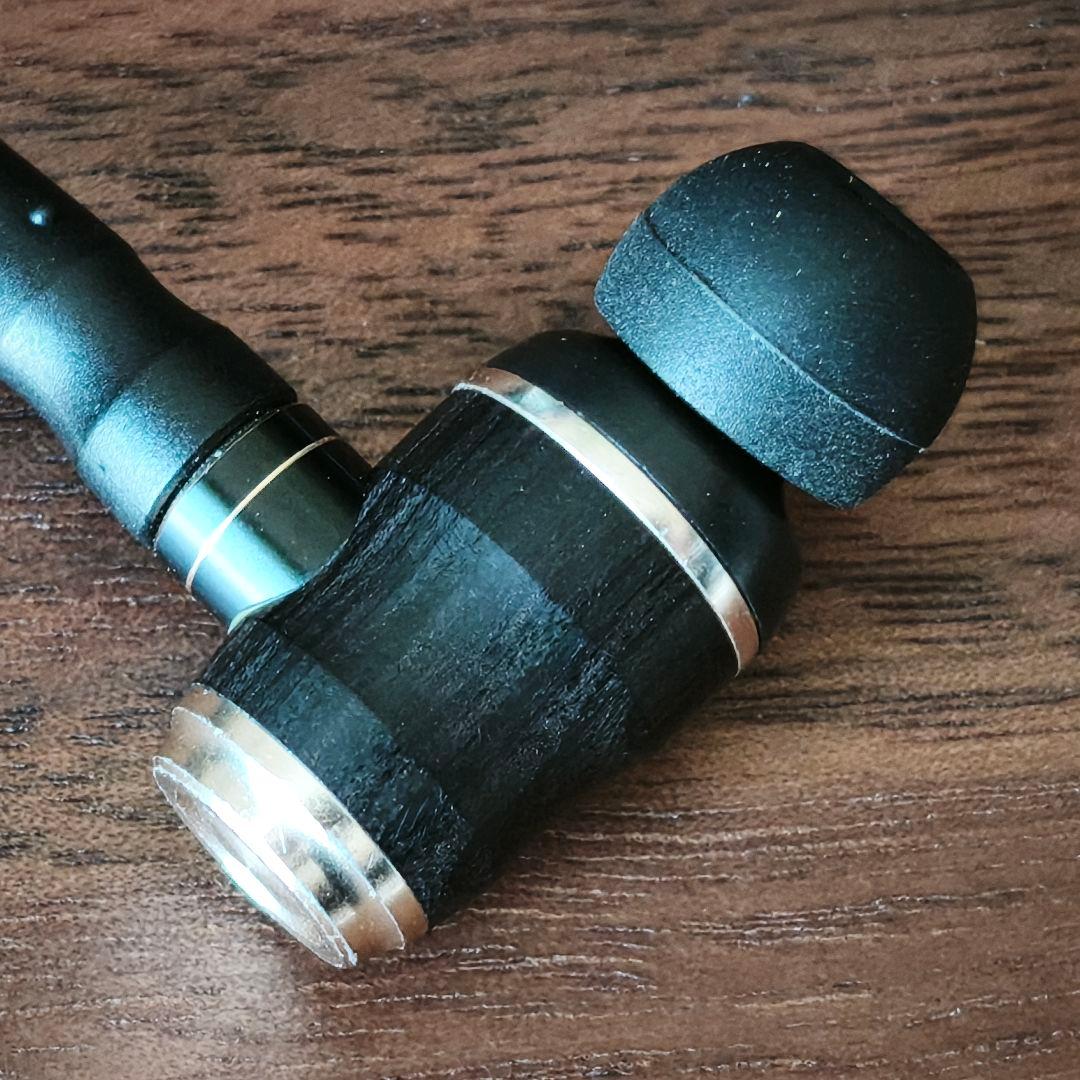 製造終了 Victor・JVC HA-FX1100 ウッドハウジングイヤホン