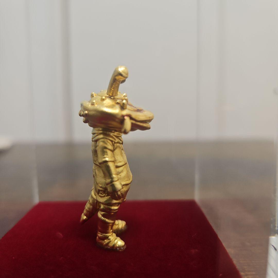 Tonkichiさん専用【２4金】 カネゴン　黄金フィギュア　専用ケース有り