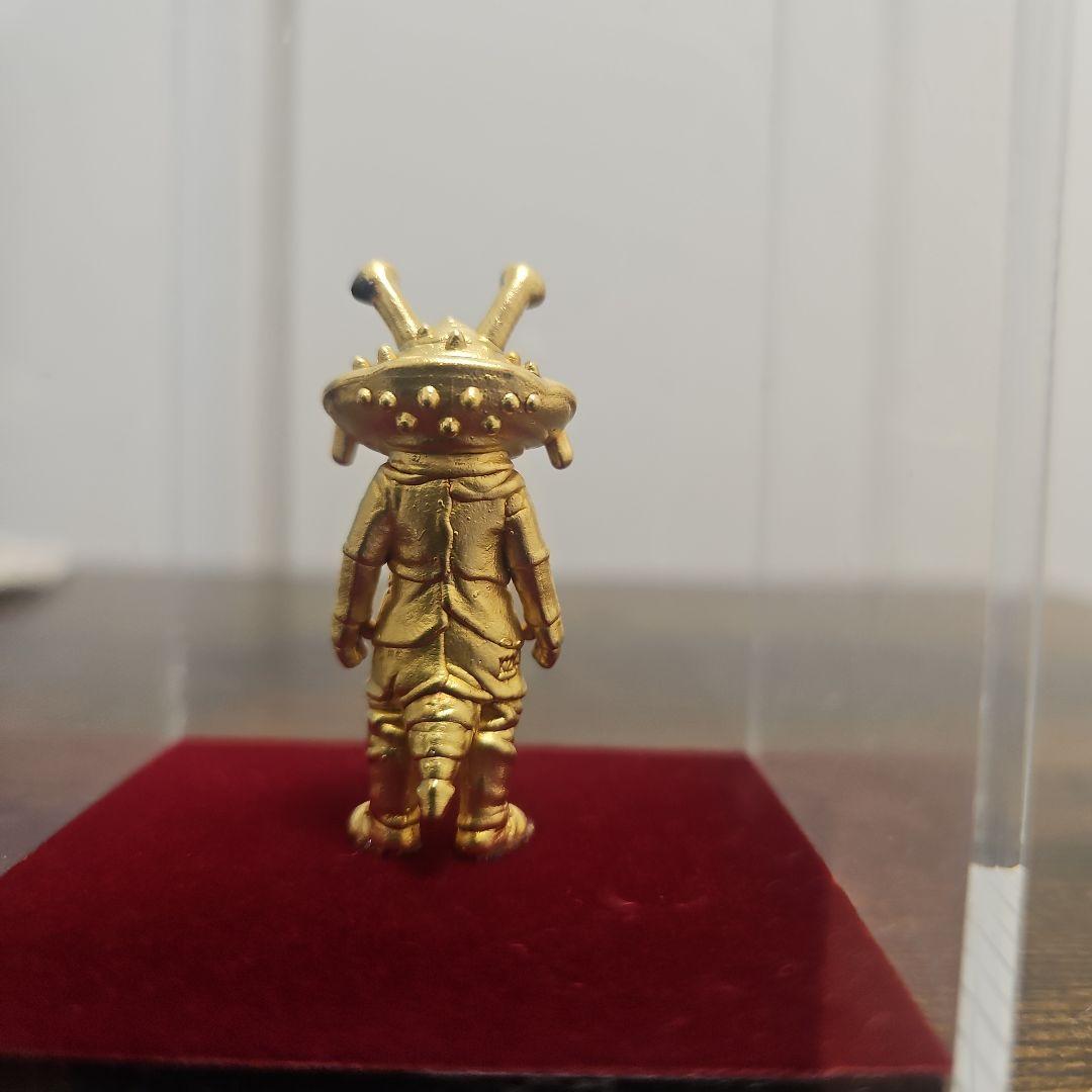 Tonkichiさん専用【２4金】 カネゴン　黄金フィギュア　専用ケース有り