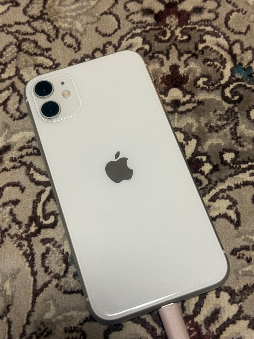 Apple iPhone 11 ホワイト