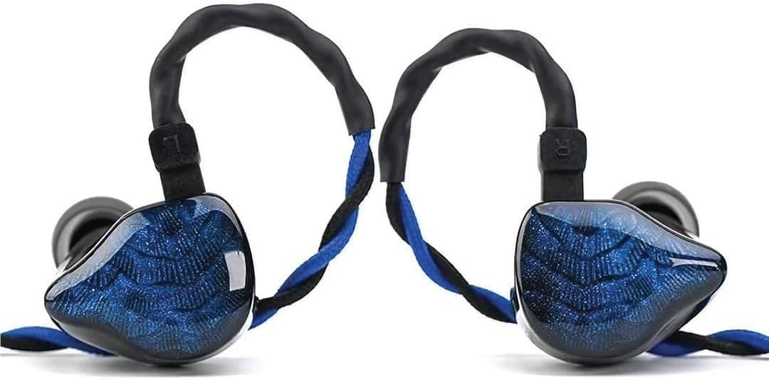 【新品・未開封】TRUTHEAR NOVA （1DD+4BA）※最終値引