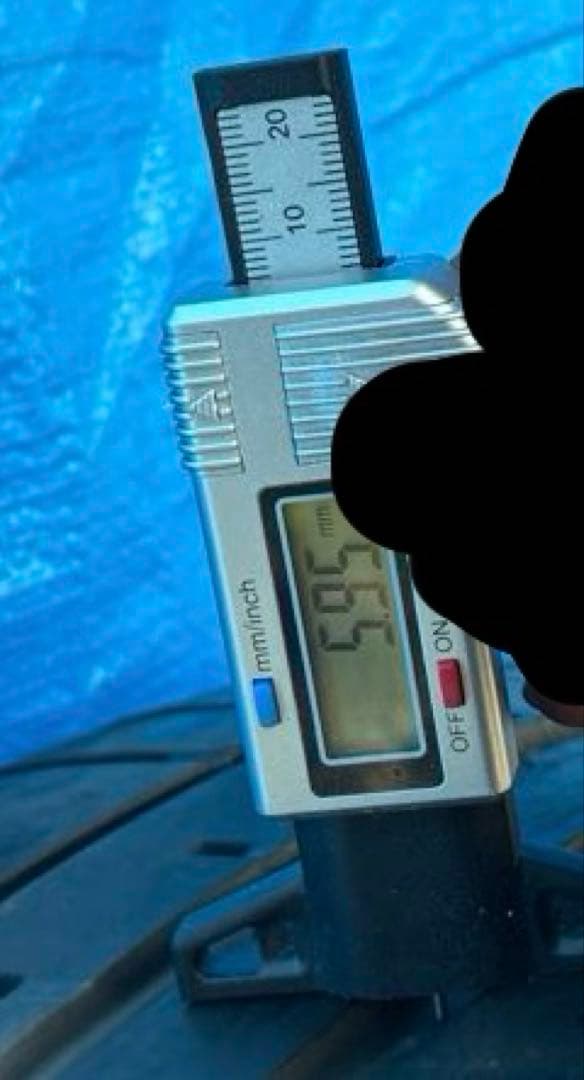 【美品】SUBARU純正 STI DUNLOP 1本　山5.9mm以上