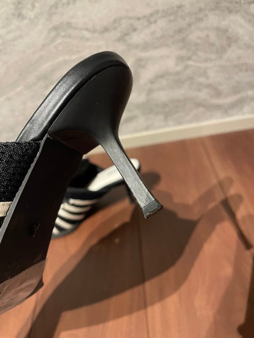 YELLO MONO SNEAKER MULES ブラック/ホワイト L