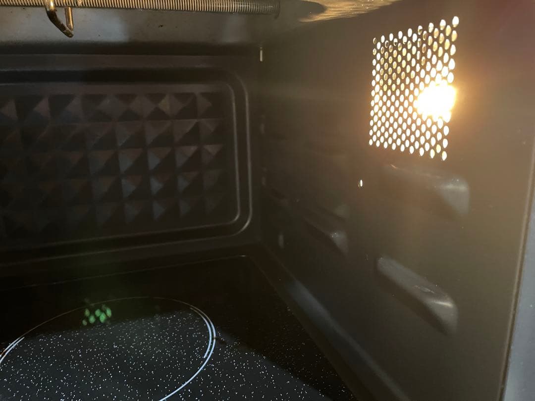 アイリスオーヤマ オーブンレンジ KMO-F1810-B 2024年製　1011