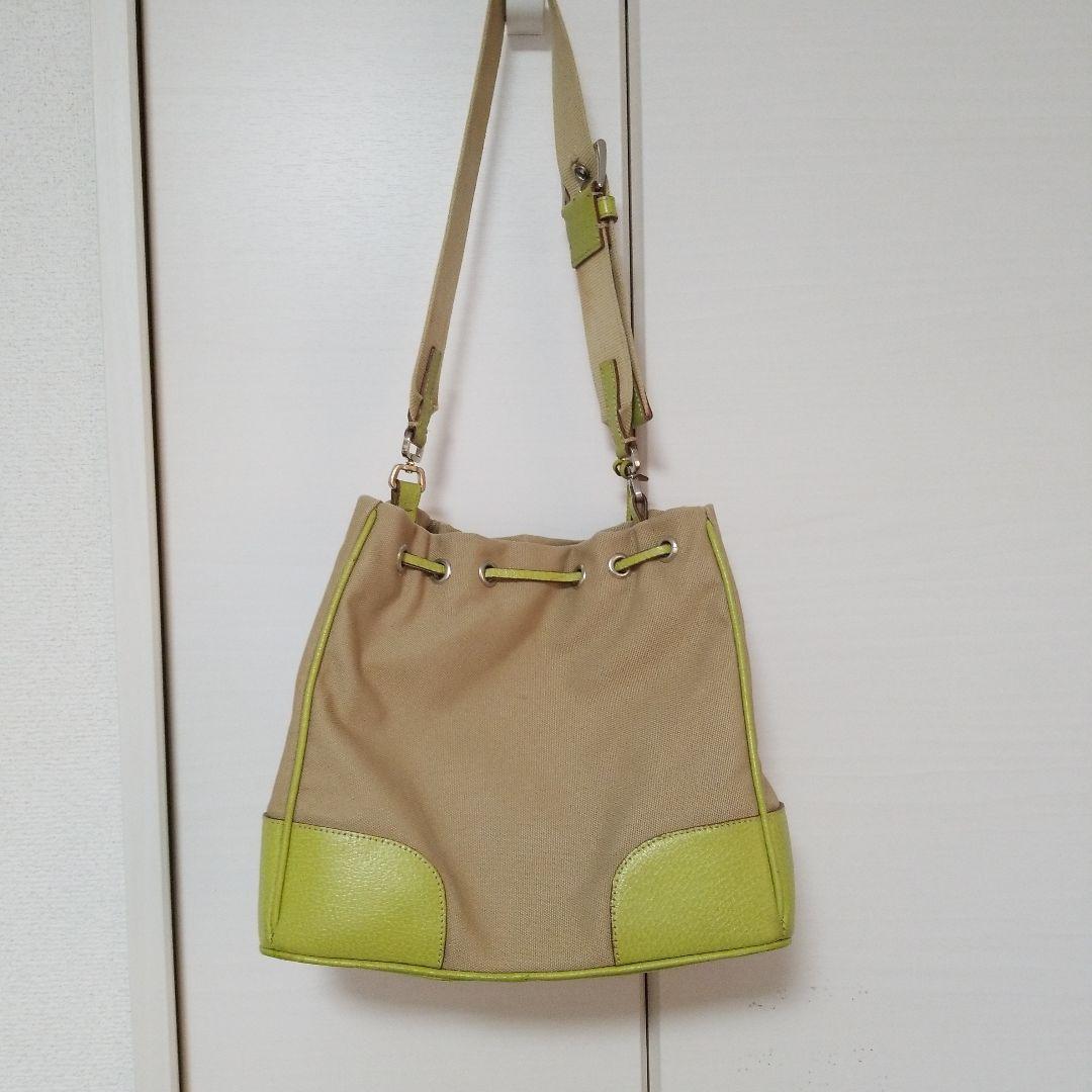 PRADA バケットバッグ ベージュ/ライム
