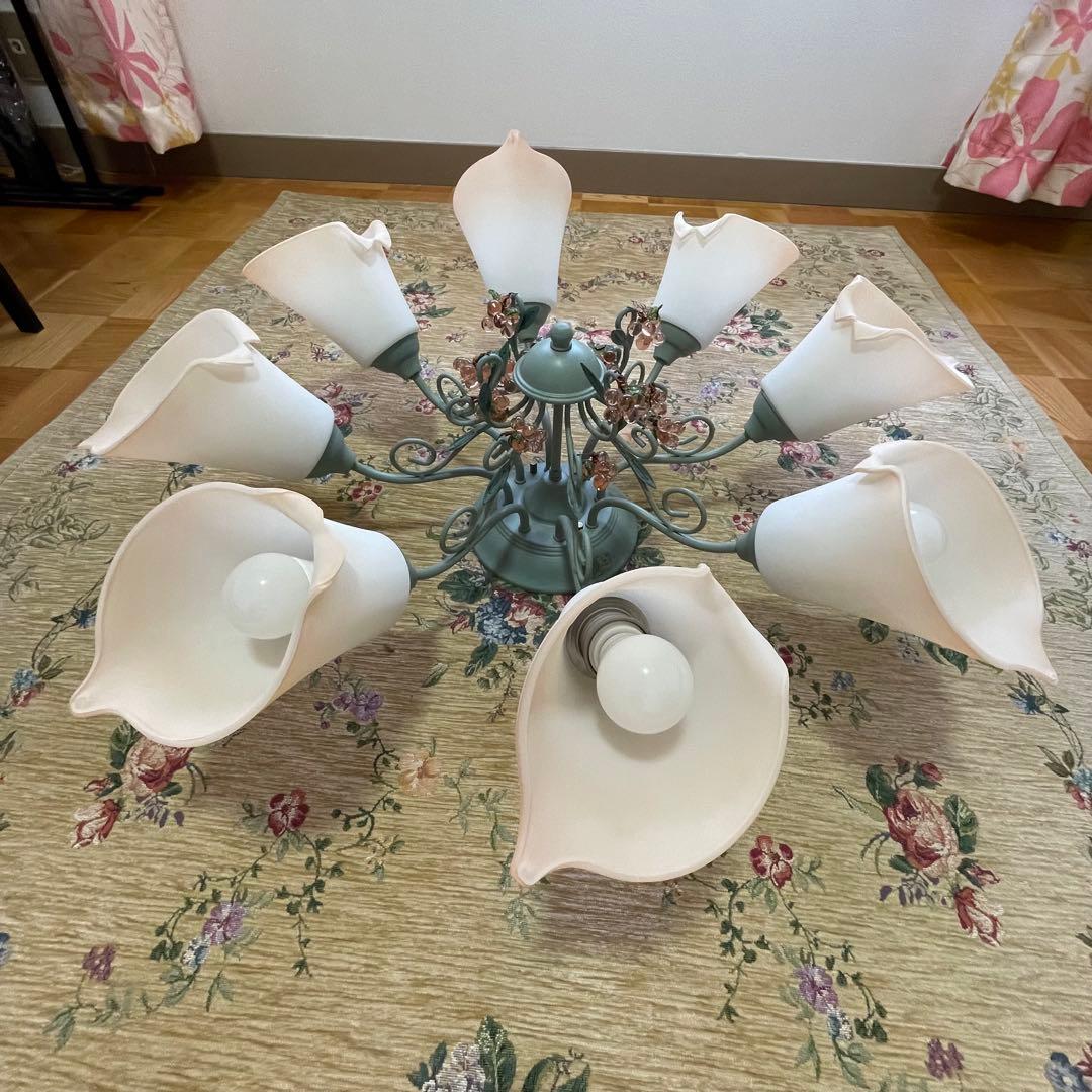 KOIZUMI LEDシャンデリア ピンク　姫部屋インテリア　ガラス細工 8灯