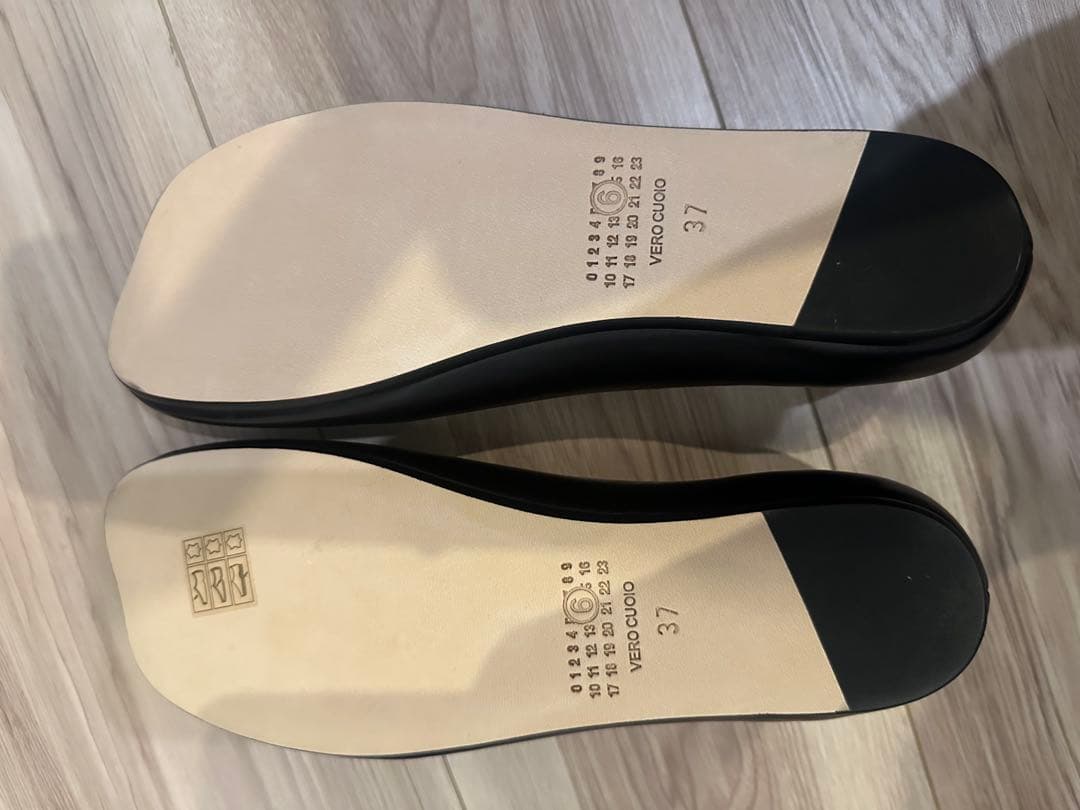 ケイ　　黒のバレエシューズ サイズ37