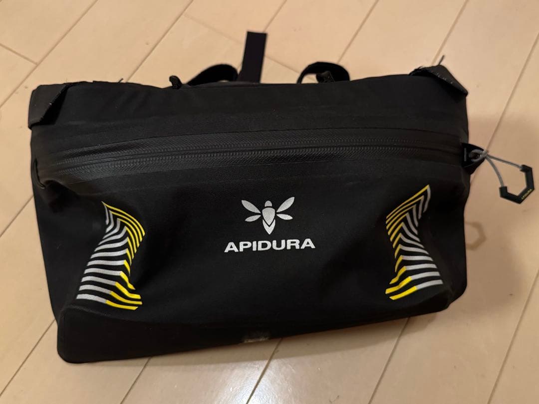 Apidura レーシング ハンドルバーバッグ5L