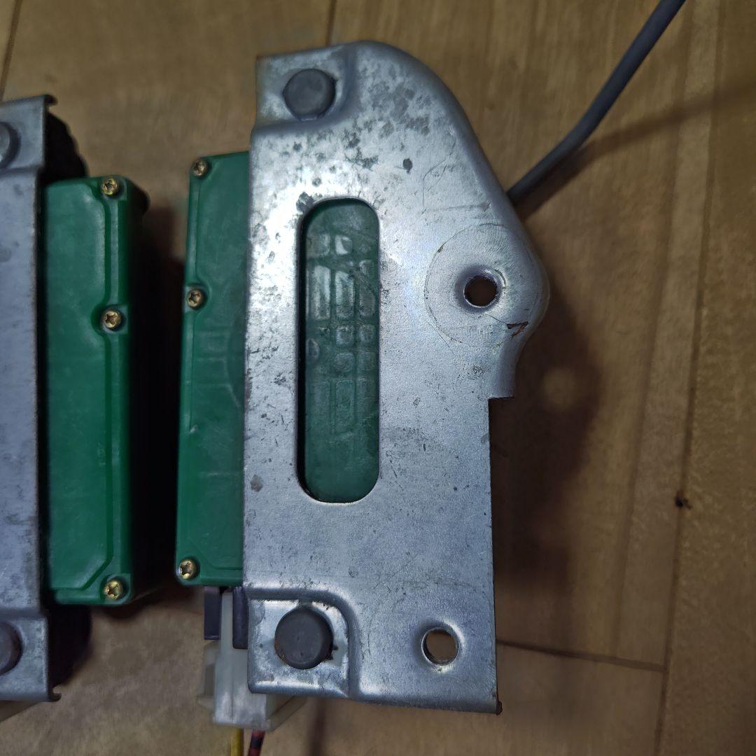 R30スカイライン ドアロックソレノイド ドアロックアクチュエーター