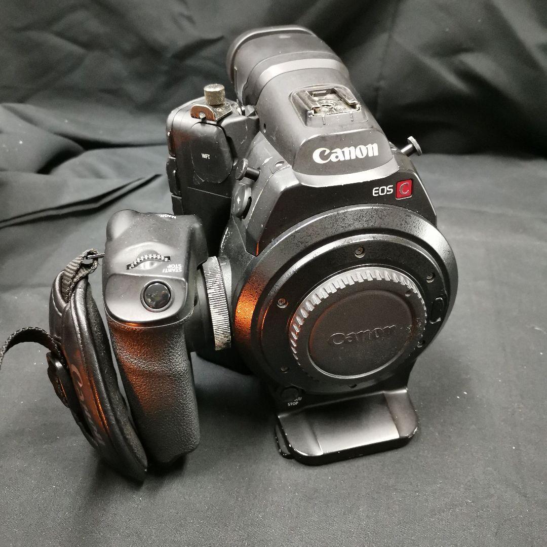 EOS C300 中古品　バッテリー付属しません