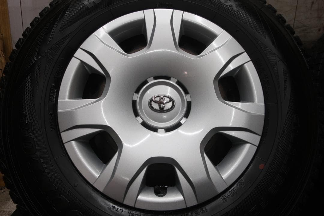 スタッドレス ダンロップ 195/80R15 バリ溝 トヨタ 200 ハイエース