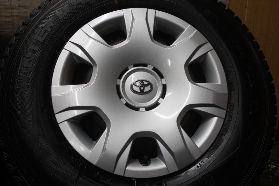 スタッドレス ダンロップ 195/80R15 バリ溝 トヨタ 200 ハイエース