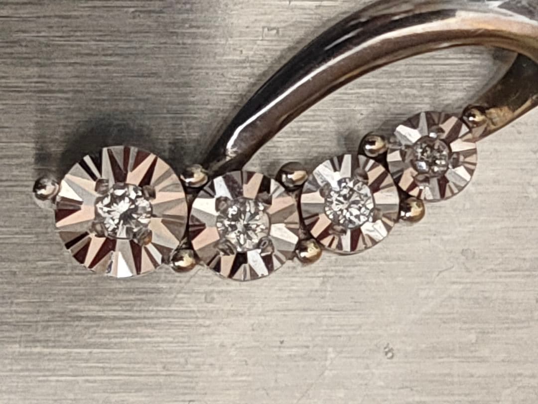 ジュエリーツツミ k10 ペンダントトップ 0,8ｇ