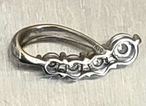 ジュエリーツツミ k10 ペンダントトップ 0,8ｇ