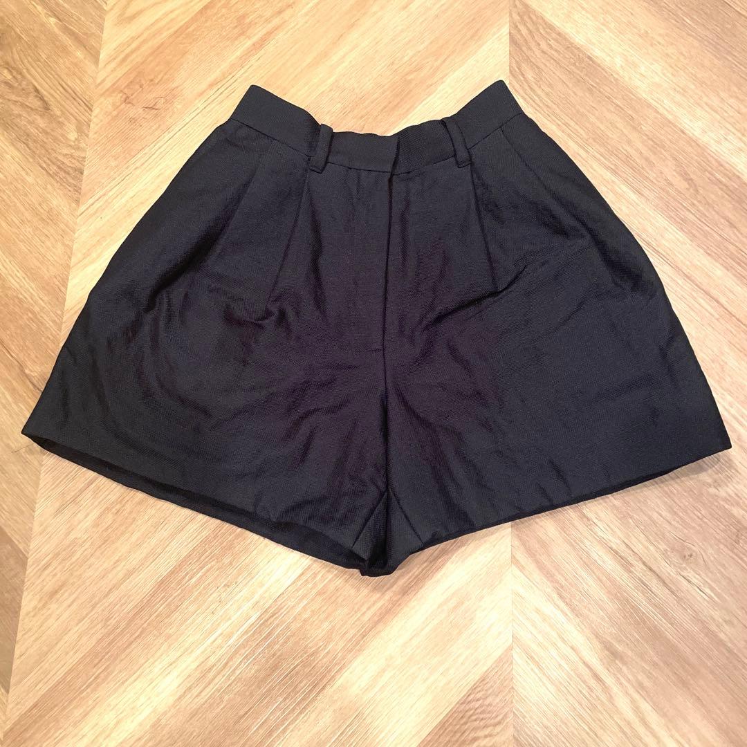 CLANE パデッドショートパンツ