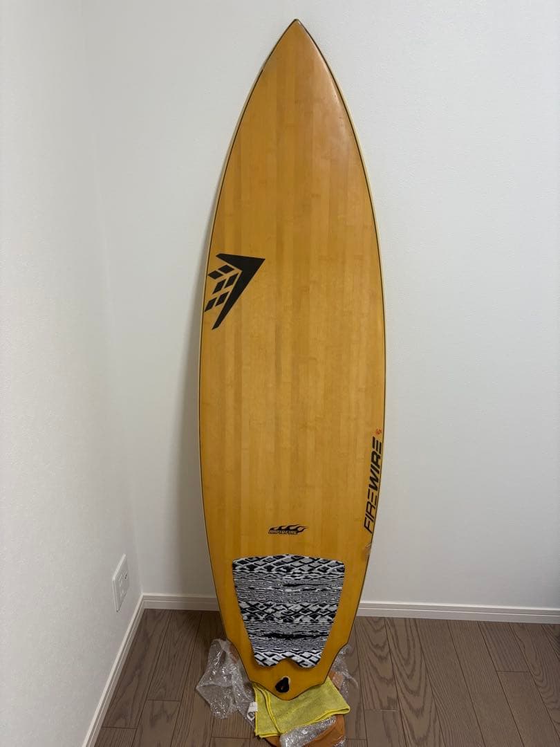 FIREWIRE “The Raptor” 5’8” FSTモデル（30.8L）