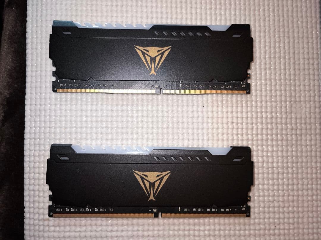 PatriotViperSteel RGB DDR4-3200 (8GB×2枚)