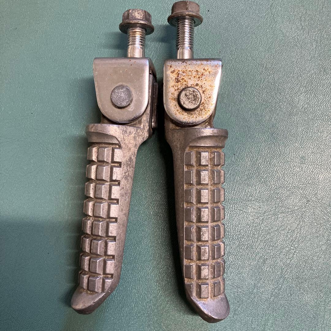 ゼファー400 純正タンデムステップ　左右