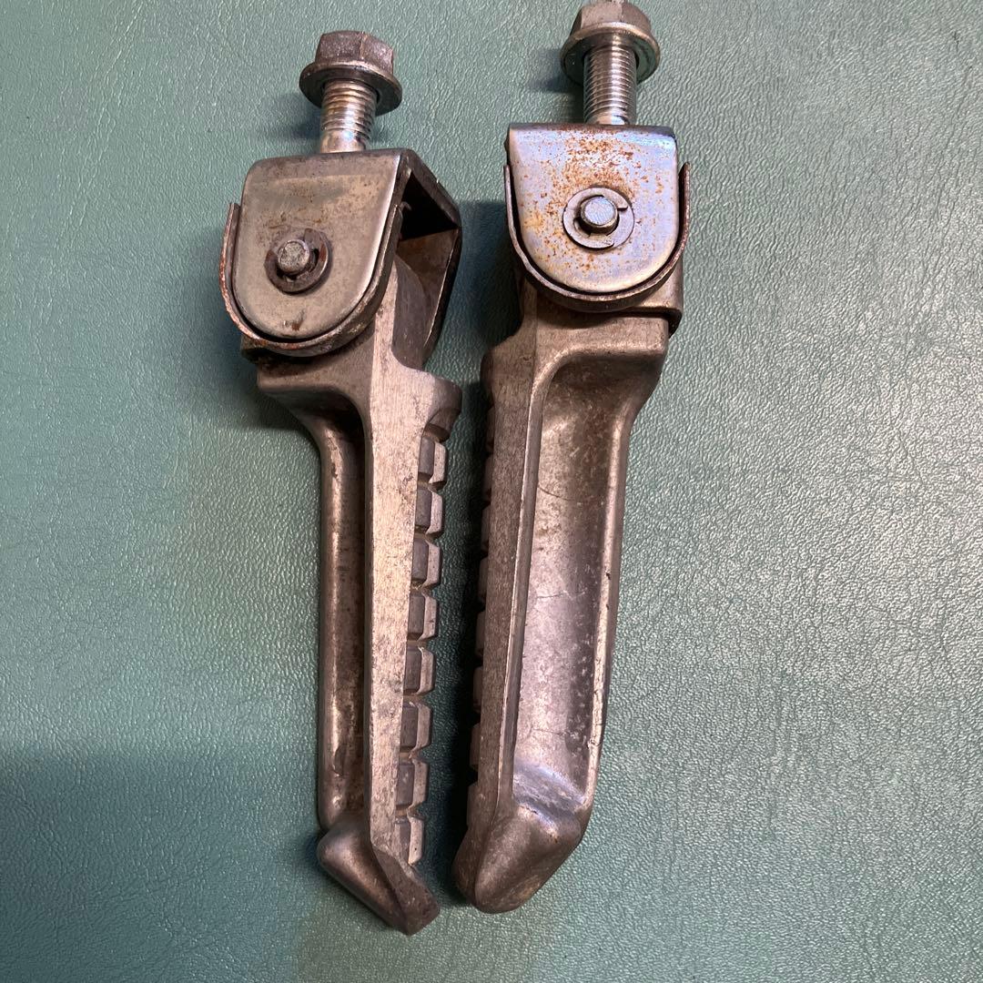 ゼファー400 純正タンデムステップ　左右