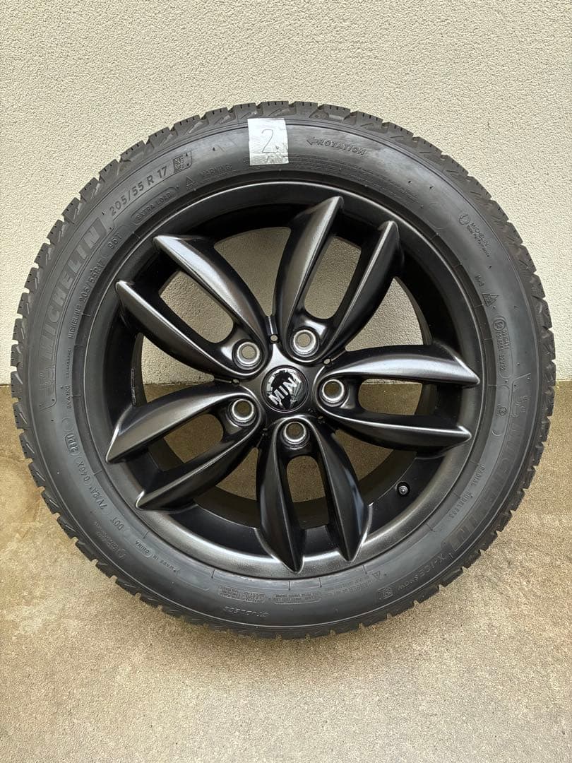 Mini R60 205/55R17ミシュラン スタッドレスタイヤセット