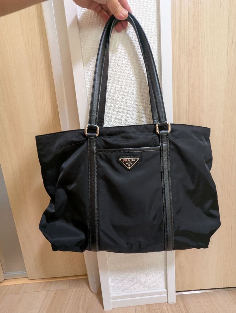PRADA ブラック ナイロンバッグ