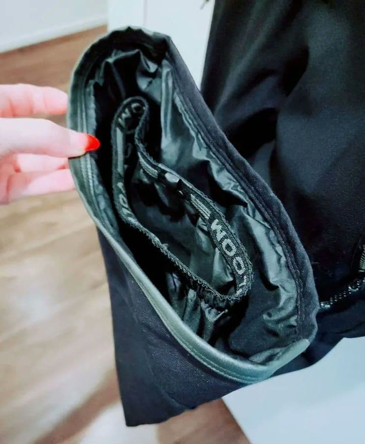 VOLCOM　ボルコム　スノーボードウェア　ビブパンツ　レディース　ブラックM