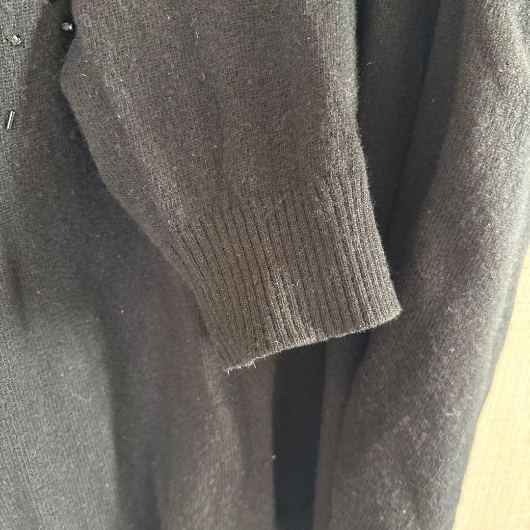 N°21 ビーズ装飾 ブラックニットセーター