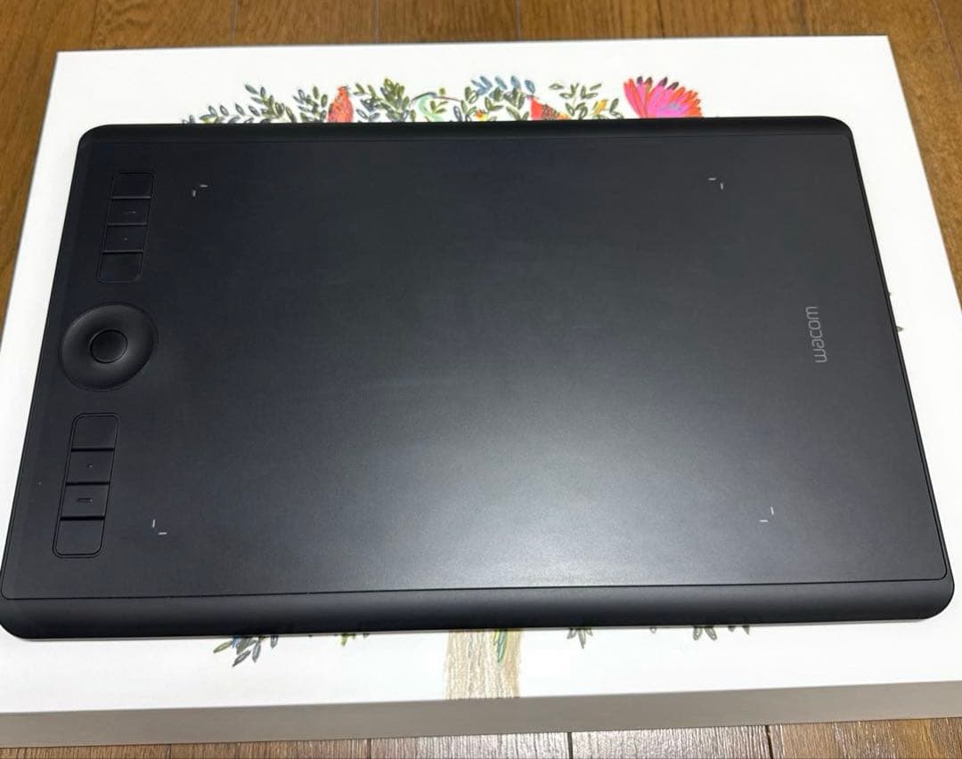 Wacom Intuos Pro ペンタブレット本体 PTH-660